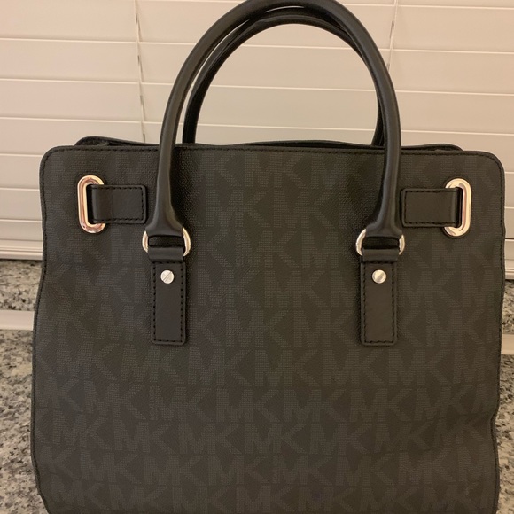 Michael Kors Hamilton Large Logo Tote - Picture 2 of 4